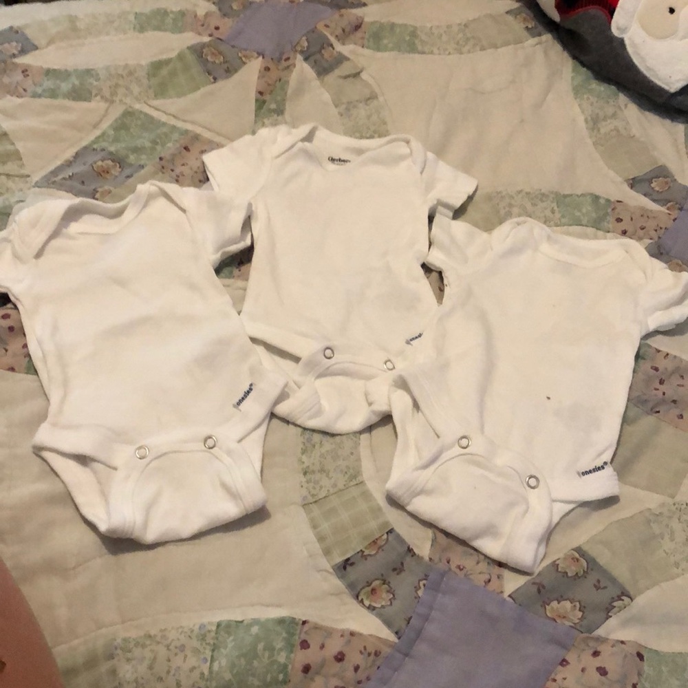 Newborn 3 pack white bodysuit